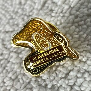 5/$35 Vintage Beaverlodge Alberta Canada Enamel Souvenir Pin